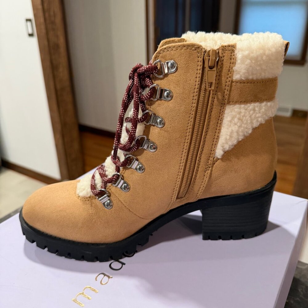NEW Madden Girl Hayess Faux-Fur Hiker Booties - Picture 6 of 10